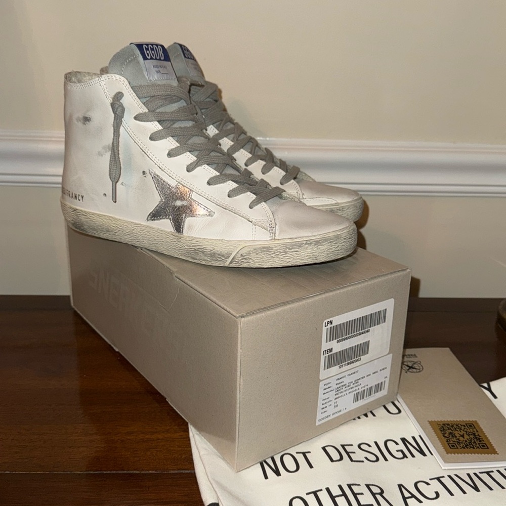 Golden Goose Francy in Silver, White, Milk